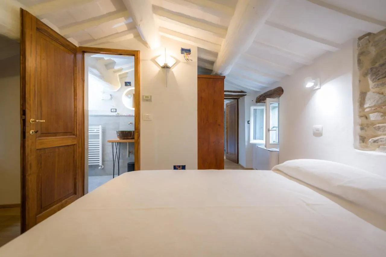Fringuello - Mandorlo Villa Cortona 0*,