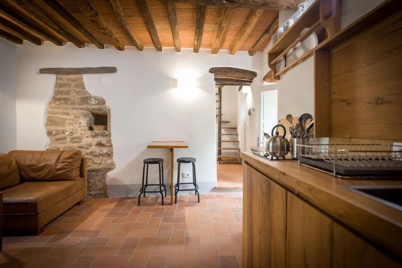 Fringuello - Mandorlo Villa Cortona