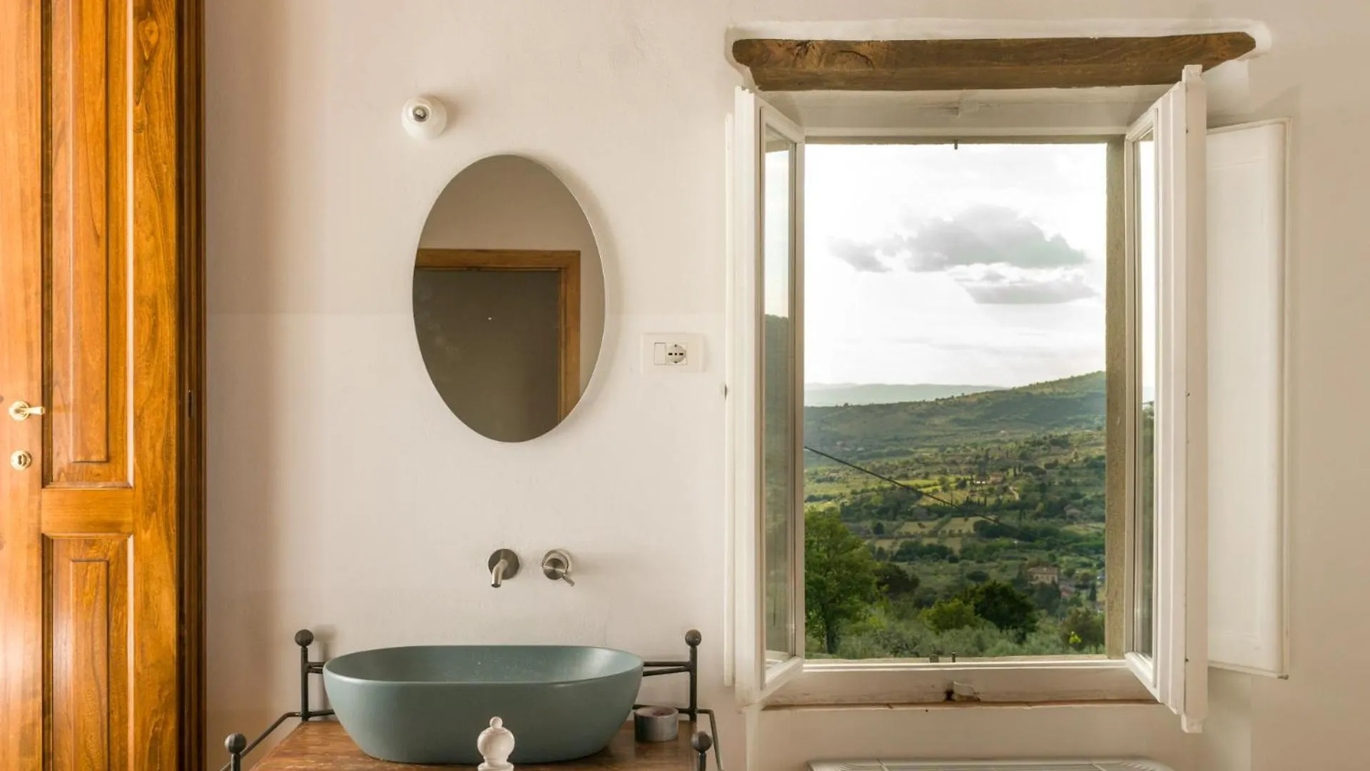 Fringuello - Mandorlo Villa Cortona